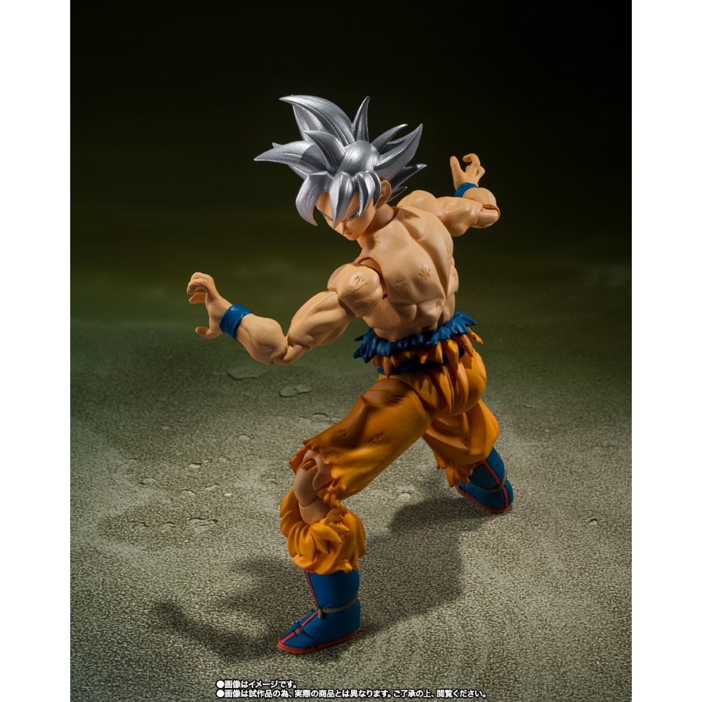 Ultra instinct deals goku figuarts